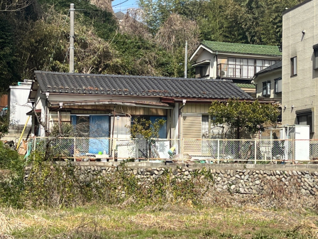 あきる野市雨間　古家付き土地の写真