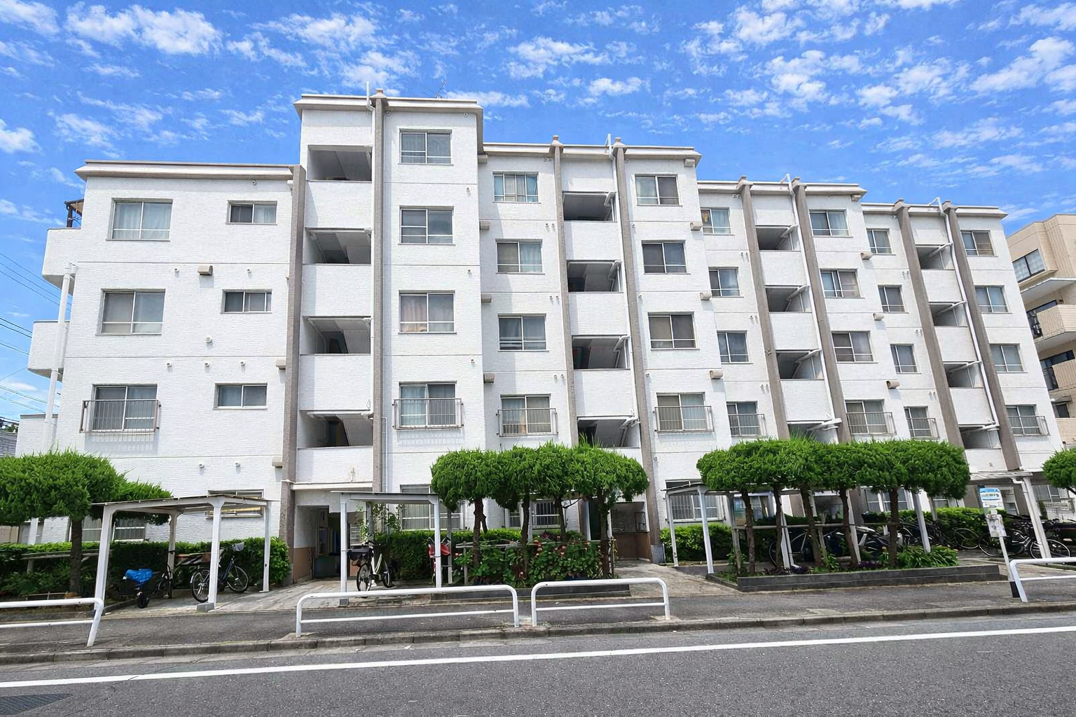三田小茂根コーポ3階の写真